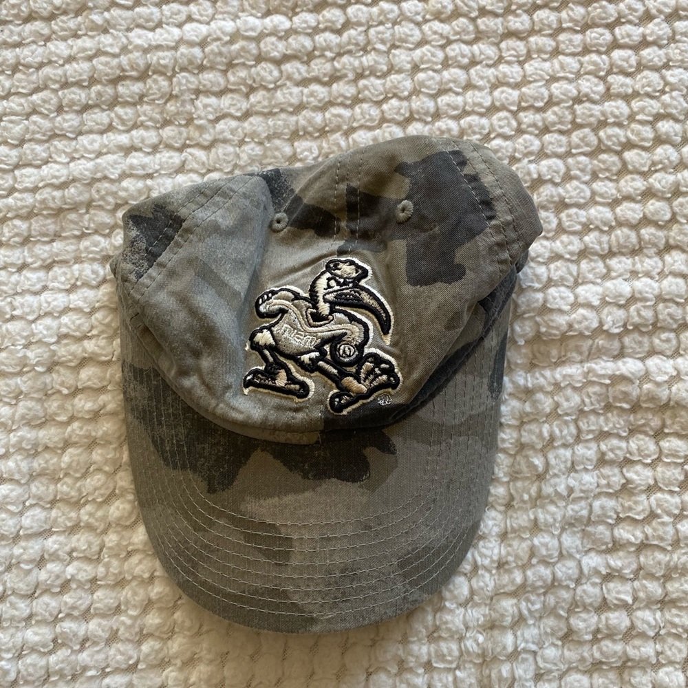 Camo UM Sebastian Hat